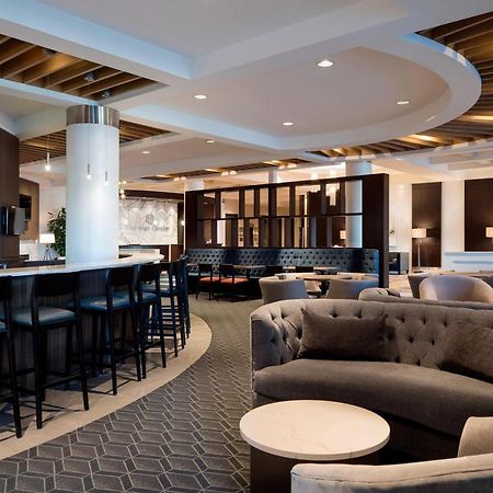 Sheraton Cavalier Calgary Hotel Ngoại thất bức ảnh