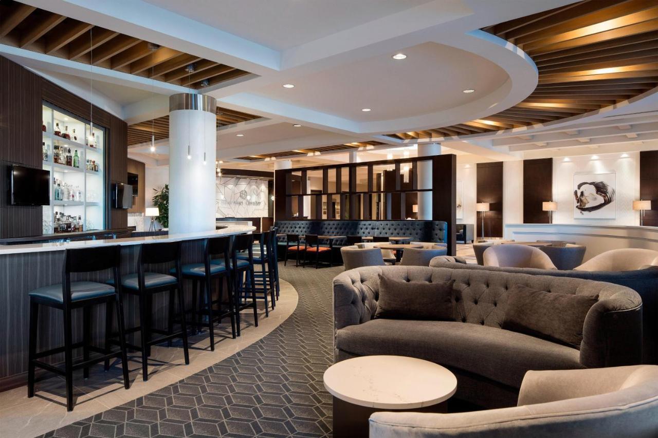 Sheraton Cavalier Calgary Hotel Ngoại thất bức ảnh