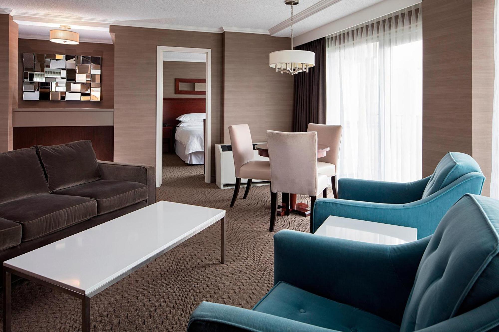 Sheraton Cavalier Calgary Hotel Ngoại thất bức ảnh