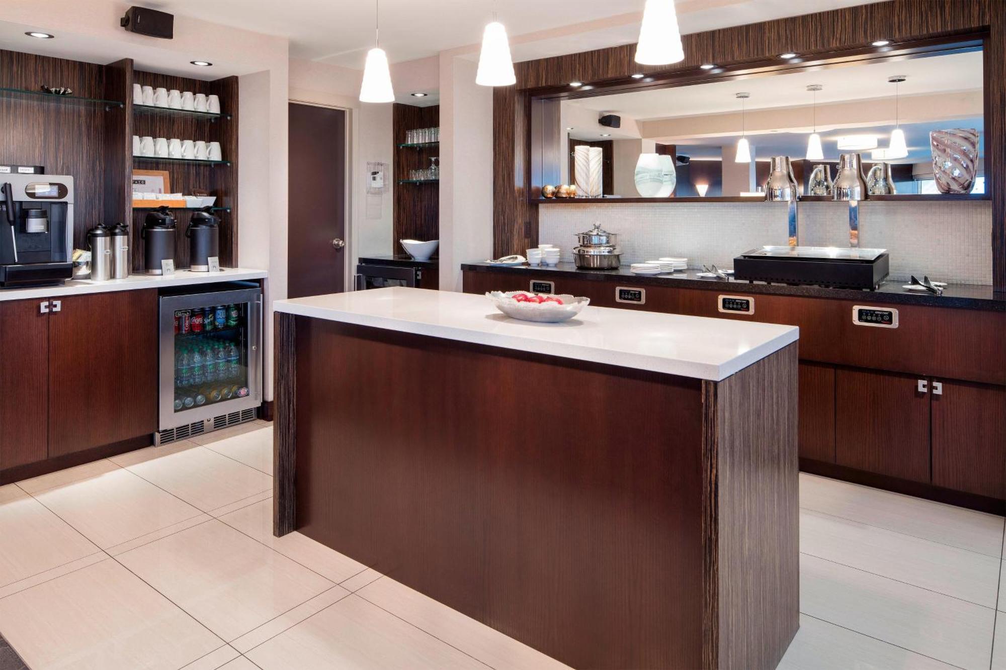Sheraton Cavalier Calgary Hotel Ngoại thất bức ảnh