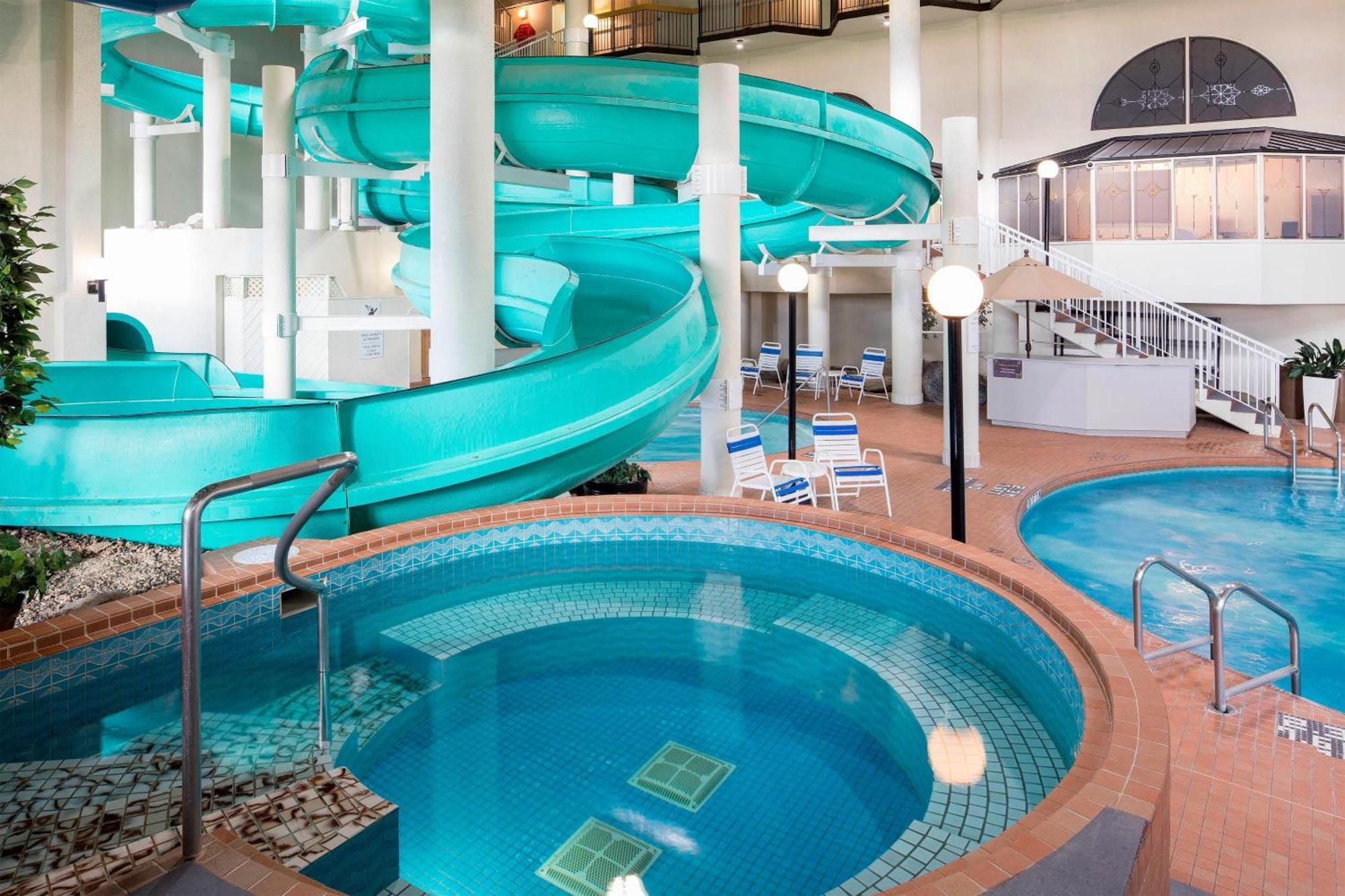 Sheraton Cavalier Calgary Hotel Ngoại thất bức ảnh