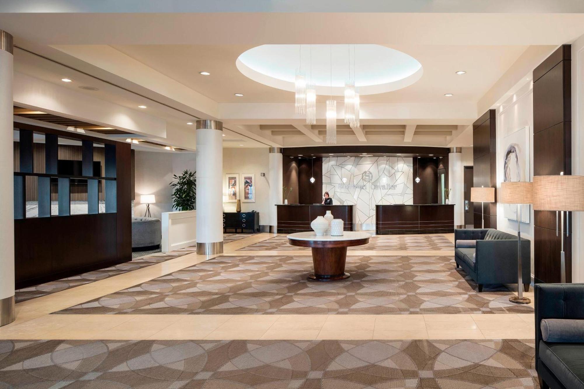 Sheraton Cavalier Calgary Hotel Ngoại thất bức ảnh