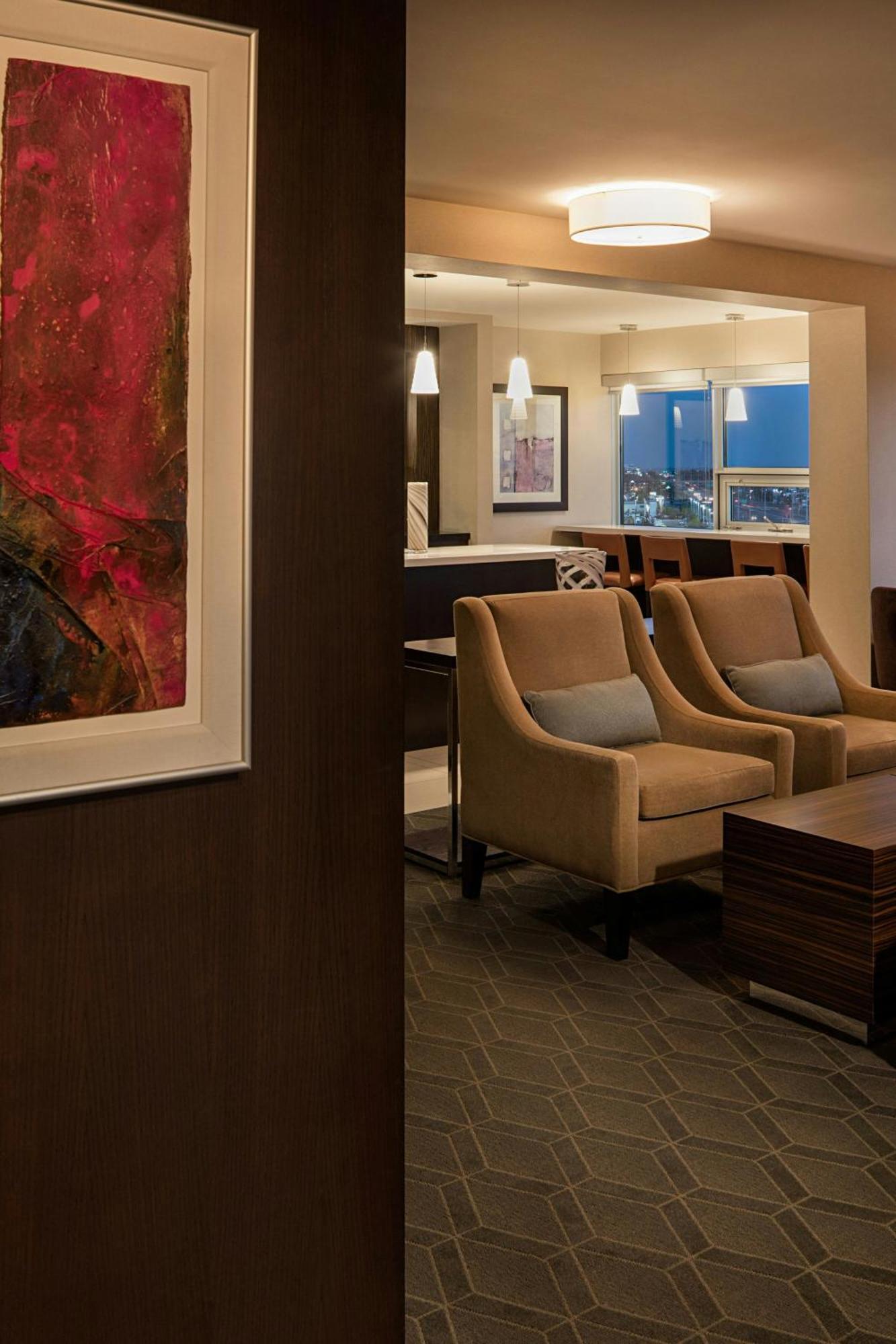Sheraton Cavalier Calgary Hotel Ngoại thất bức ảnh
